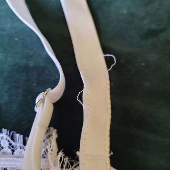 I.d. Sarrieri la ballerina half cup white lace bra- 32d - Picture 3 of 5